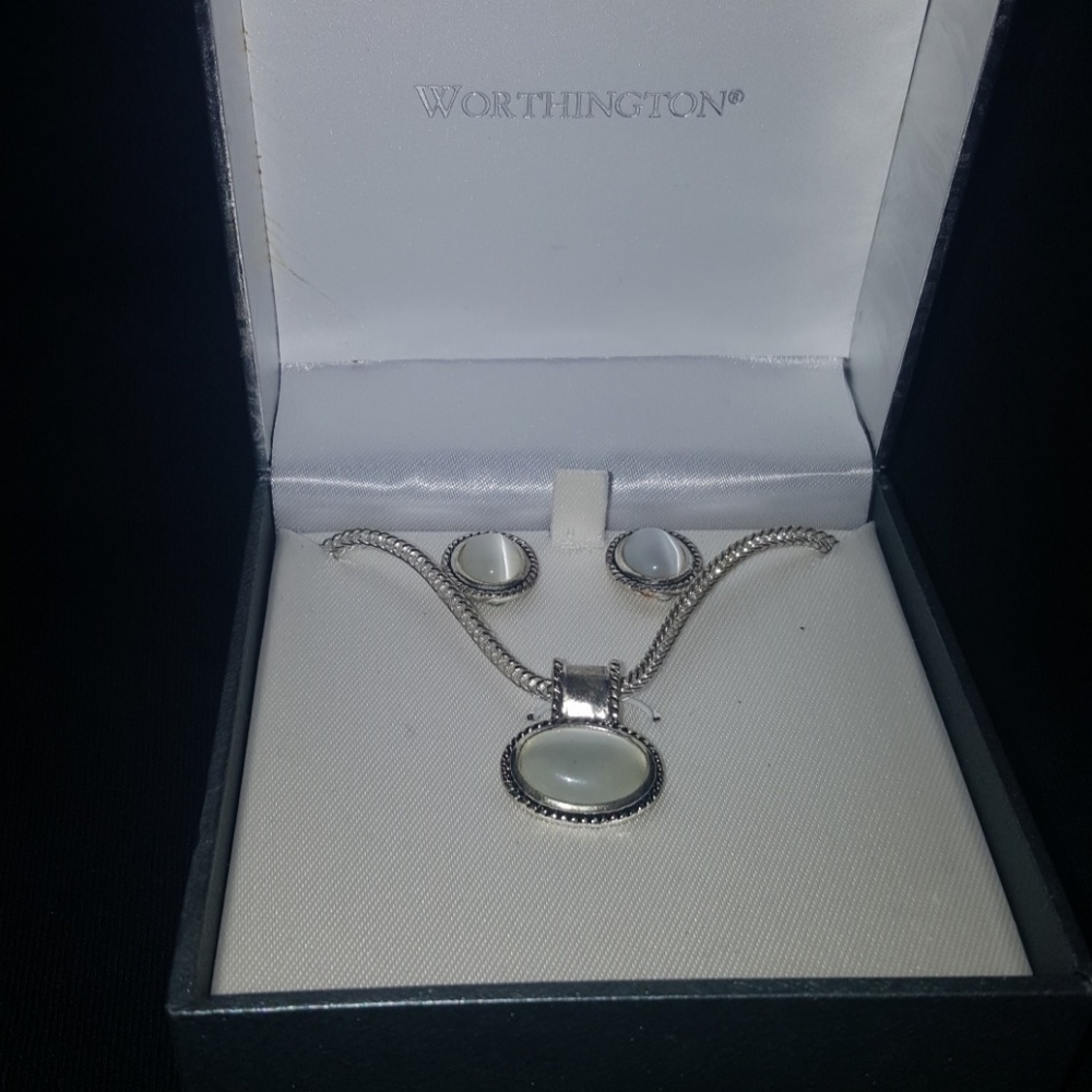 Women's Costume Jewelery